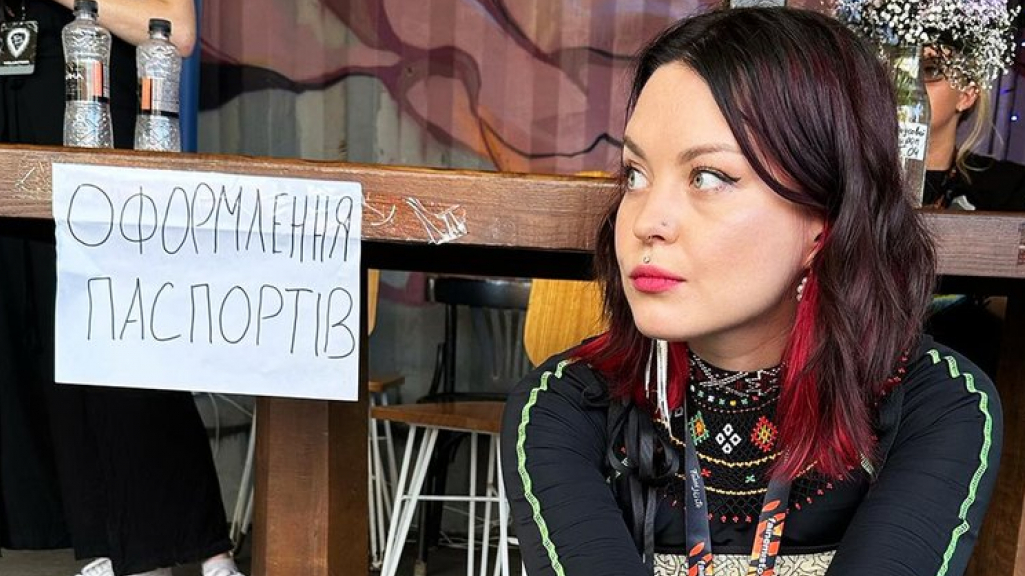 Співачку Юлю Юріну рідня в росії вважає націоналісткою, проте в Україні вона не може отримати громадянство